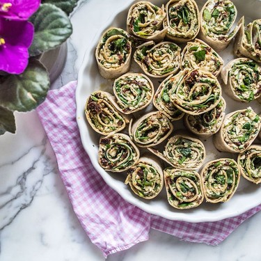 Vegan Basil Pesto and Sun-Dried Tomato Pinwheels Recipe | SideChef