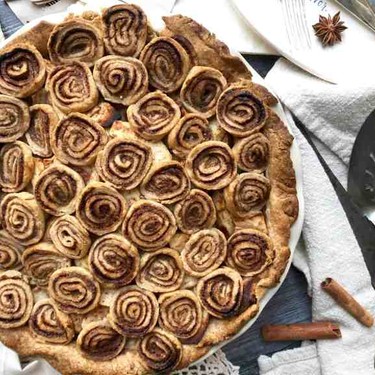 Cinnamon Swirl Apple Pie Recipe | SideChef