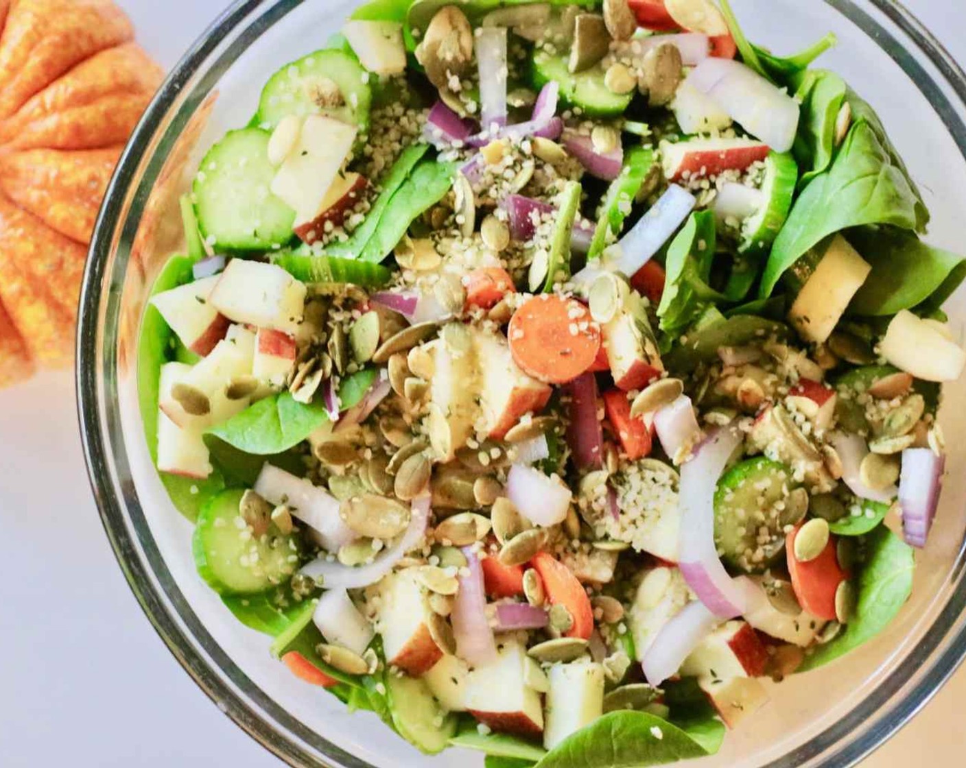 step 3 Pour the dressing evenly over the salad and then toss well. Done!