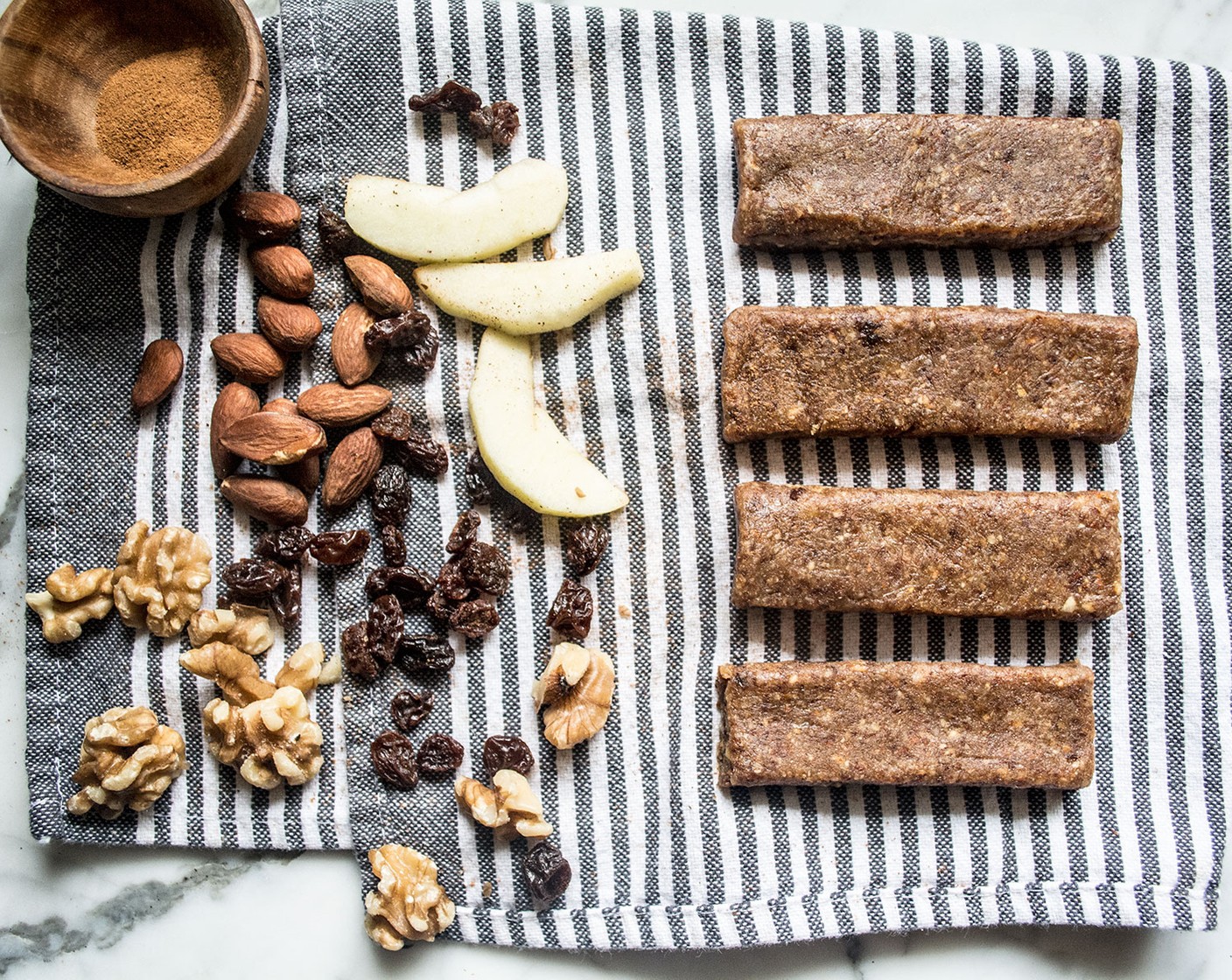 Homemade Apple Pie Lara Bars