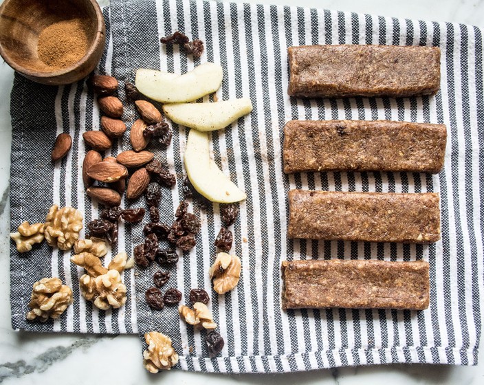 Homemade Apple Pie Lara Bars Recipe | SideChef