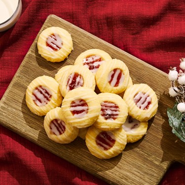 4-Ingredient Jam Thumbprint Cookies Recipe | SideChef