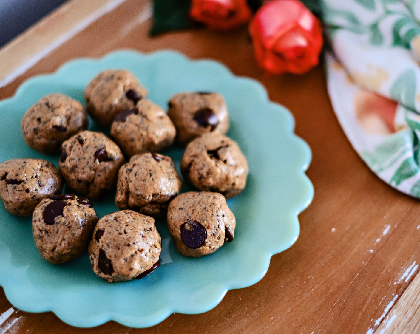 Chocolate Chia Flax Energy Balls