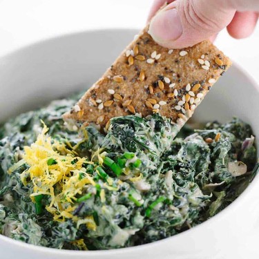 Spinach Kale Yogurt Dip with Whole Grain Crackers Recipe | SideChef