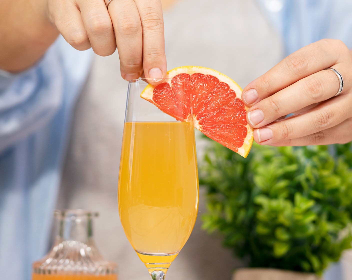 step 3 Garnish with Grapefruit (1/2 slice) and serve.