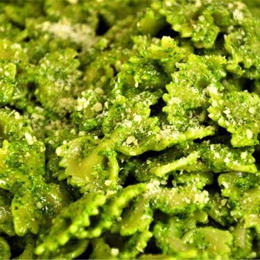 Spinach Walnut Pesto Pasta Salad Recipe | SideChef