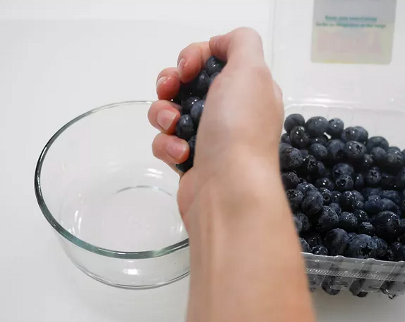 step 1 Place the Fresh Blueberries (2 handfuls) into a bowl.