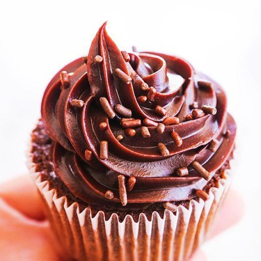Chocolate Ganache Frosting Recipe | SideChef