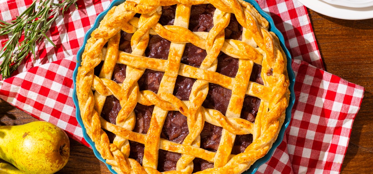 Red Wine Pear Pie Recipe | SideChef