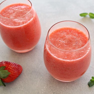 Healing Fresh Pineapple Berry Juice Recipe | SideChef