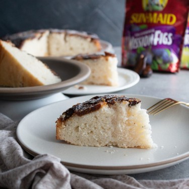 Upside Down Jaggery & Fig Cake Recipe | SideChef