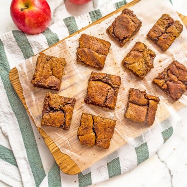 Chickpea Flour Apple Butter Snickerdoodle Bars Recipe | SideChef