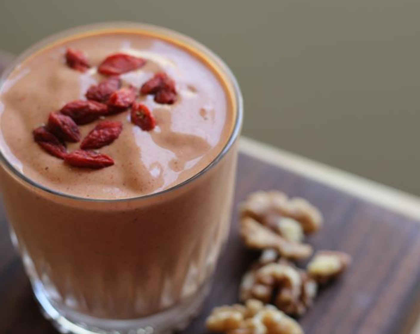 Goji Walnut Smoothie