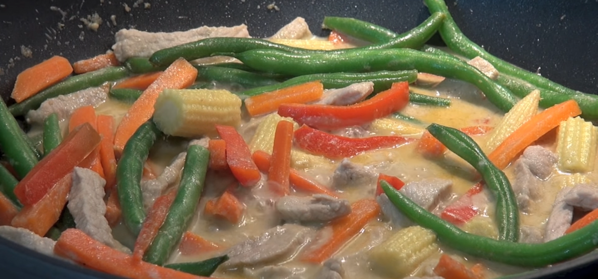 Quick and Easy Thai Green Curry Recipe | SideChef