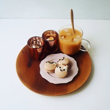 Easy Thai Milk Tea Kitty Macarons Recipe | SideChef