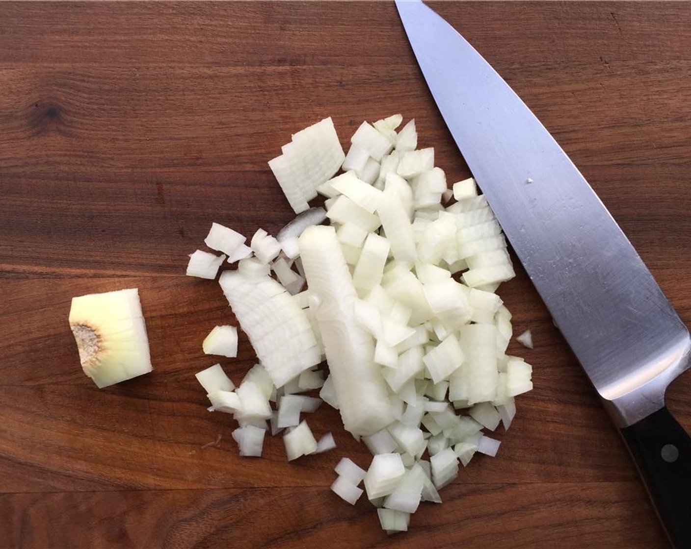 step 2 Chop the White Onion (1/2).