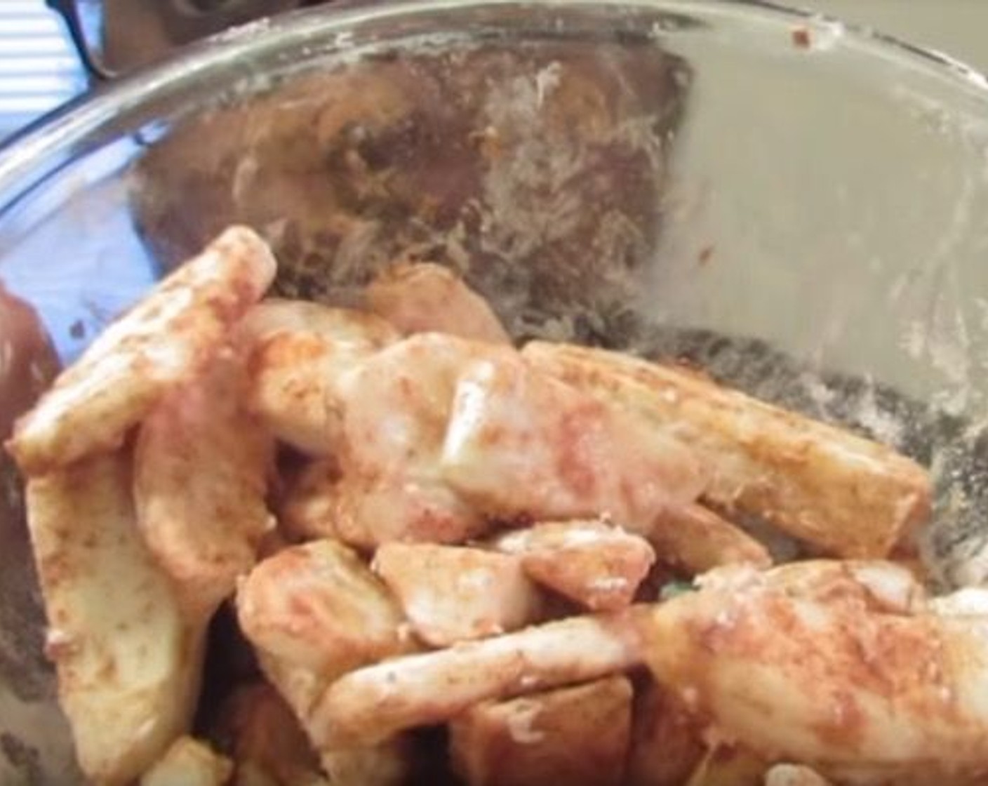 step 1 Into a mixing bowl, add Macintosh Apples (3), All-Purpose Flour (3 Tbsp), Granulated Sugar (2 Tbsp), and Simply Organic Cinnamon, Ground (1 tsp). Mix until apples are well-coated.