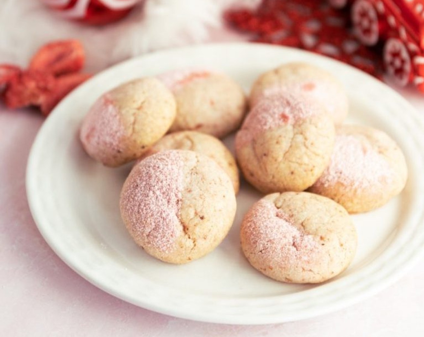 Strawberries and Cream Cookies