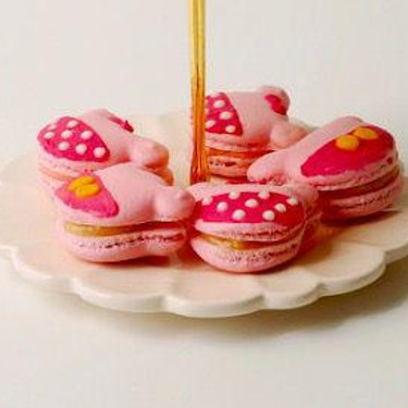 Mickey and Minnie Rose Macarons Recipe | SideChef