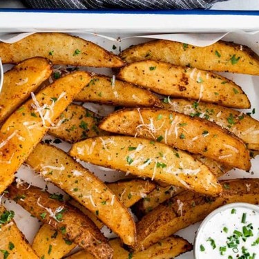 Baked Potato Wedges with Dipping Sauce Recipe | SideChef