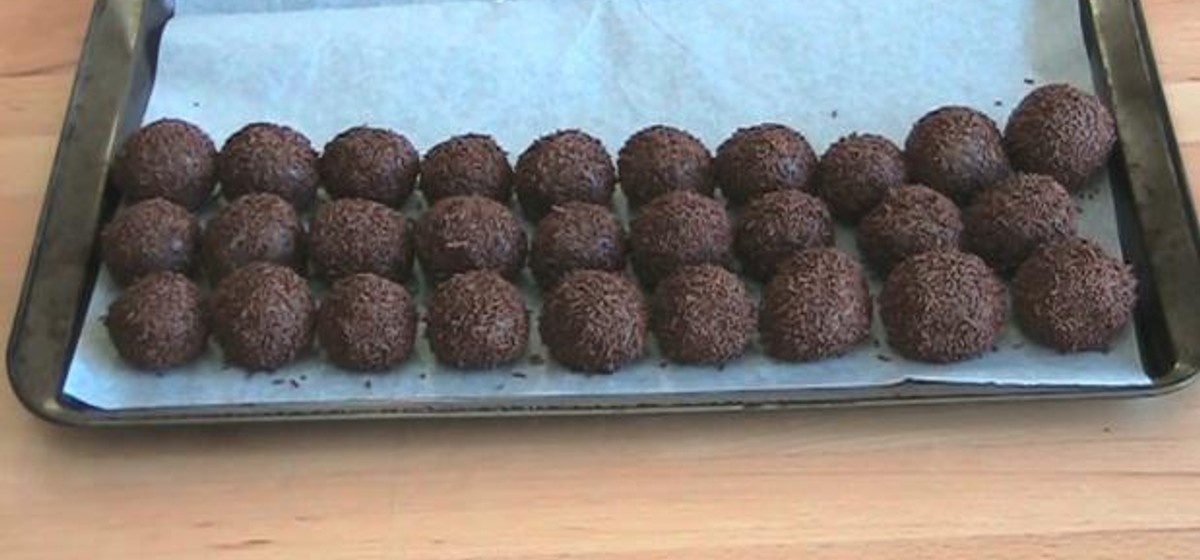 Chocolate Rum Balls Recipe | SideChef
