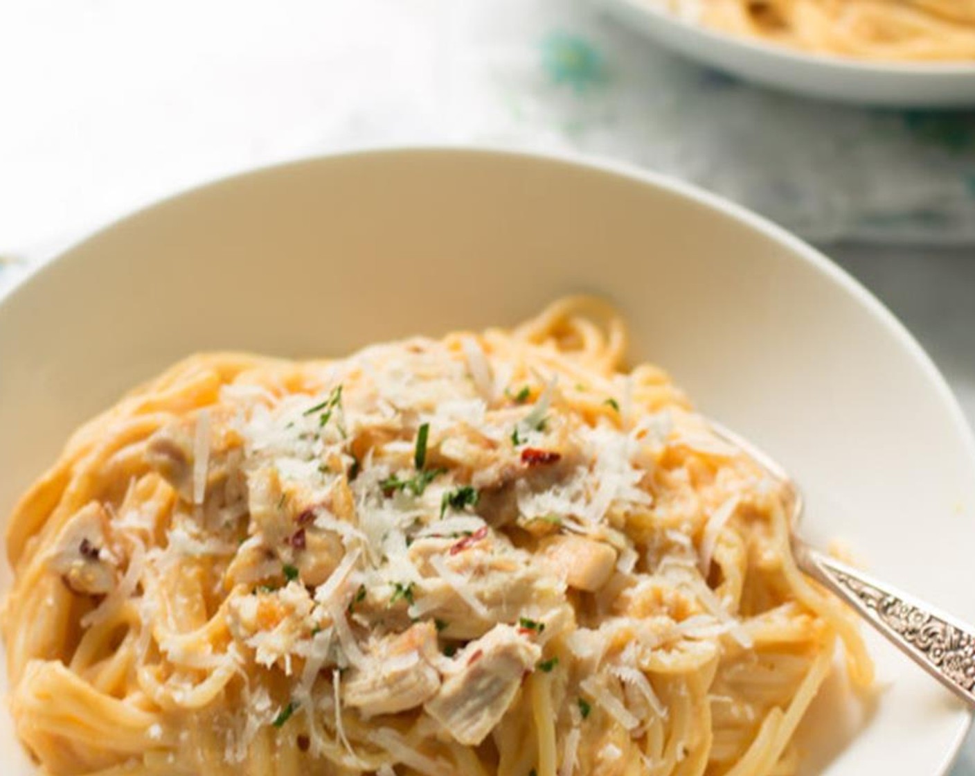 step 5 Combine the box whole wheat spaghetti, sauce and chicken. Top with Fresh Parsley (1 Tbsp) and grated parmesan cheese for garnish and serve.