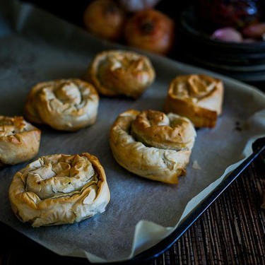 Spinach & Hummus Filo Pastry Spirals Recipe | SideChef