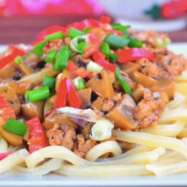 Shanghai Char Jiang Noodles 上海炸酱面 Recipe | SideChef