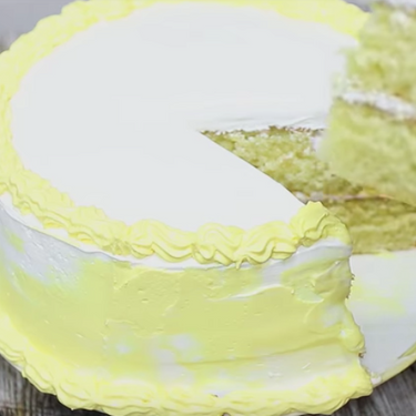Moist and Soft Vanilla Cake & Swiss Meringue Buttercream Recipe | SideChef