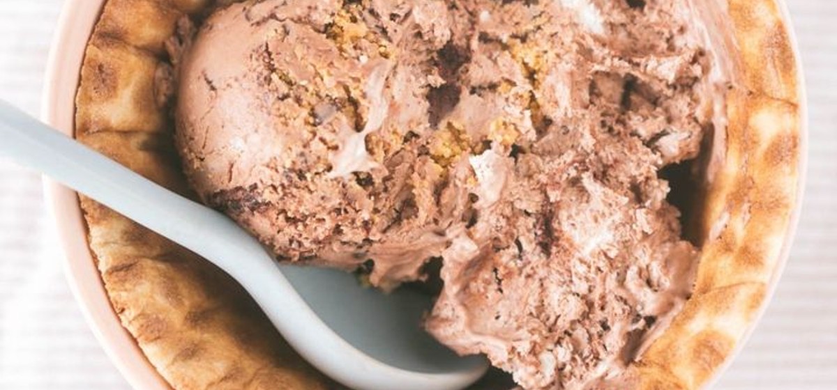 Chocolate Cheesecake No-Churn Ice Cream Recipe | SideChef