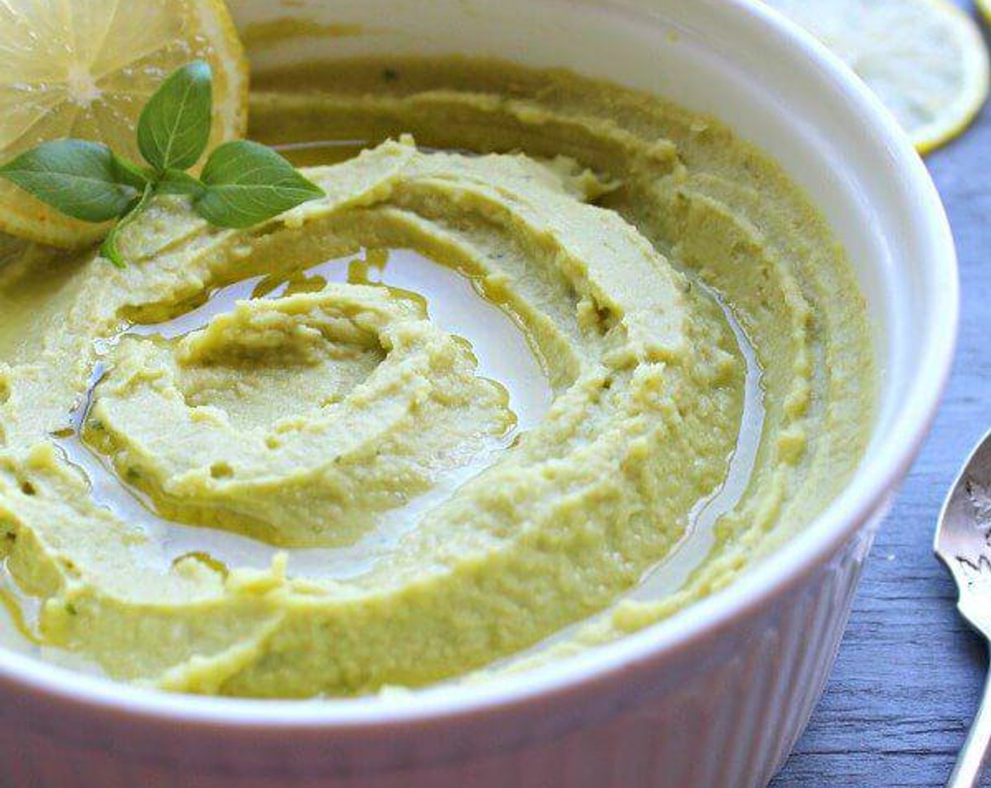 5 Minute Avocado Basil Hummus