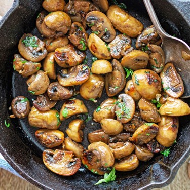 Sautéed Mushrooms with Garlic Recipe | SideChef