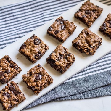 Flourless Chocolate Peanut Butter and Oat Bars Recipe | SideChef