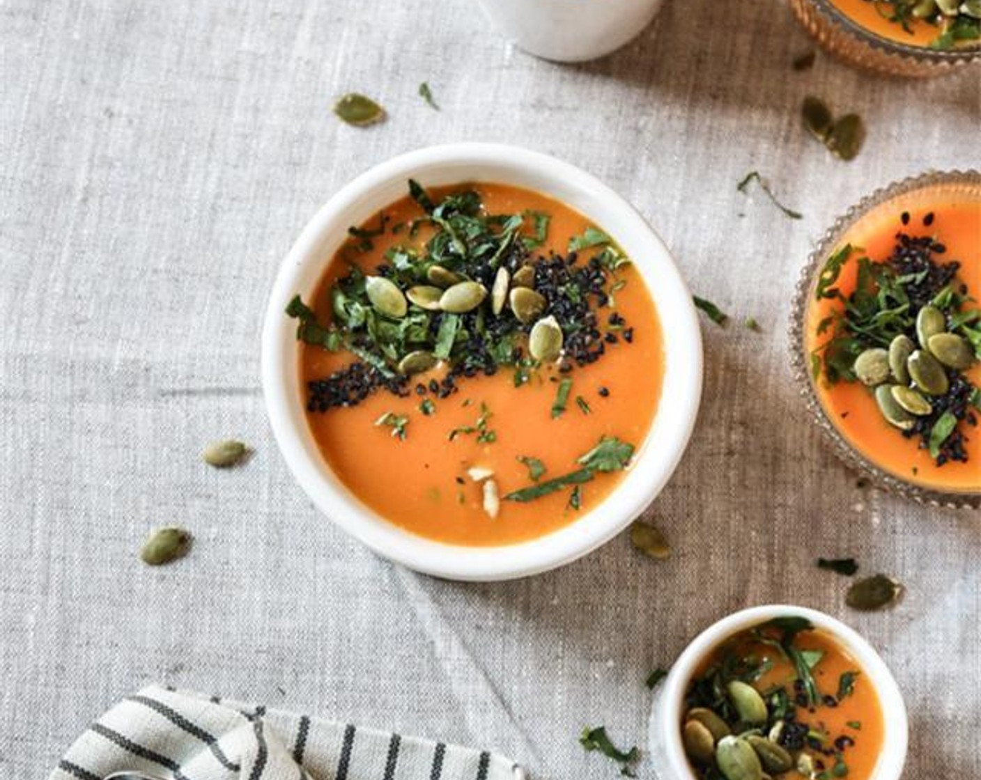 Easy Creamy Roasted Carrot Soup