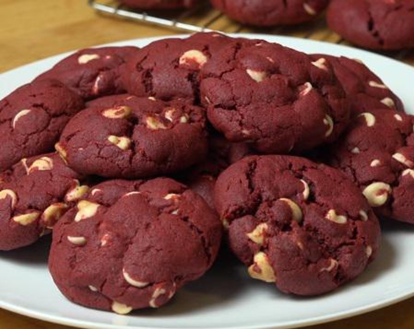 step 6 Let the cookies cool for a few minutes and serve!