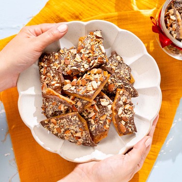 Holiday Chocolate Toffee Recipe | SideChef