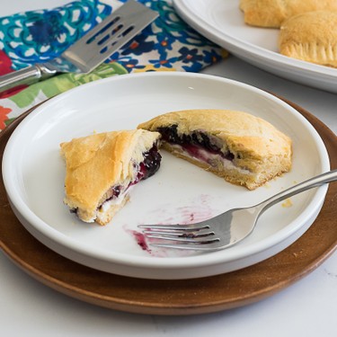 Blueberry Cream Cheese Pastry Recipe | SideChef