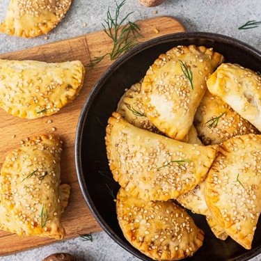 Mini Mushrooms and Dill Empanadas Recipe | SideChef