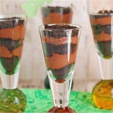 Guinness Dirt Cake Shooters Recipe | SideChef