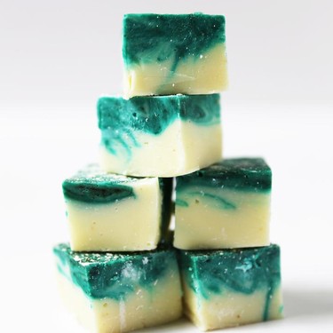 White Chocolate & Peppermint Mermaid Fudge Recipe | SideChef