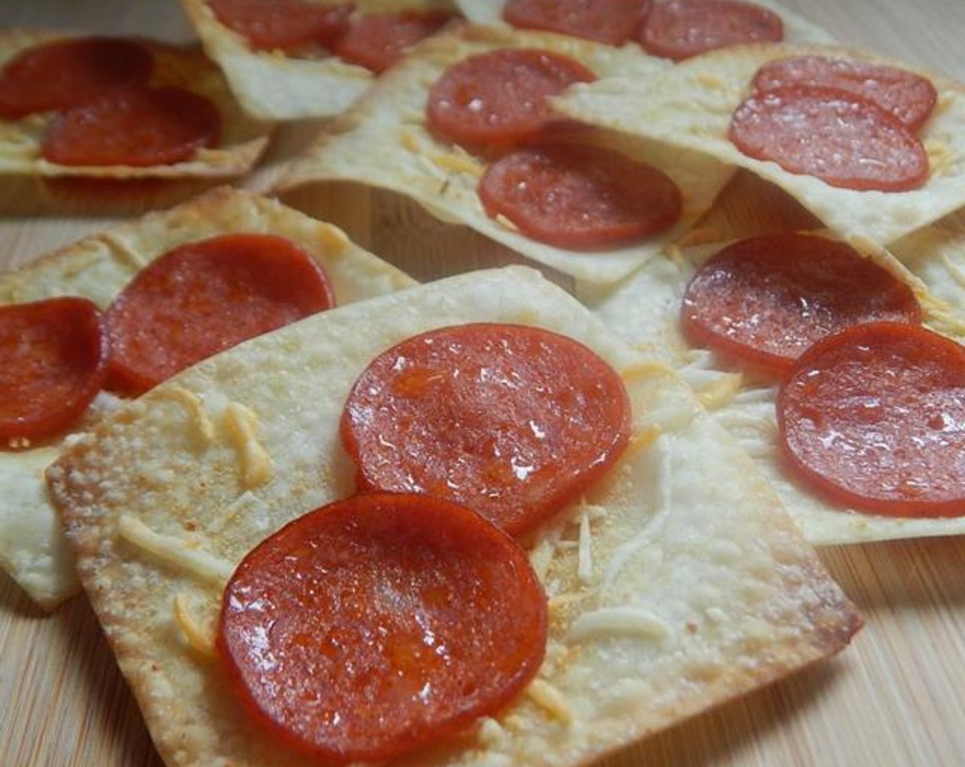 Pizza Wonton Crisps