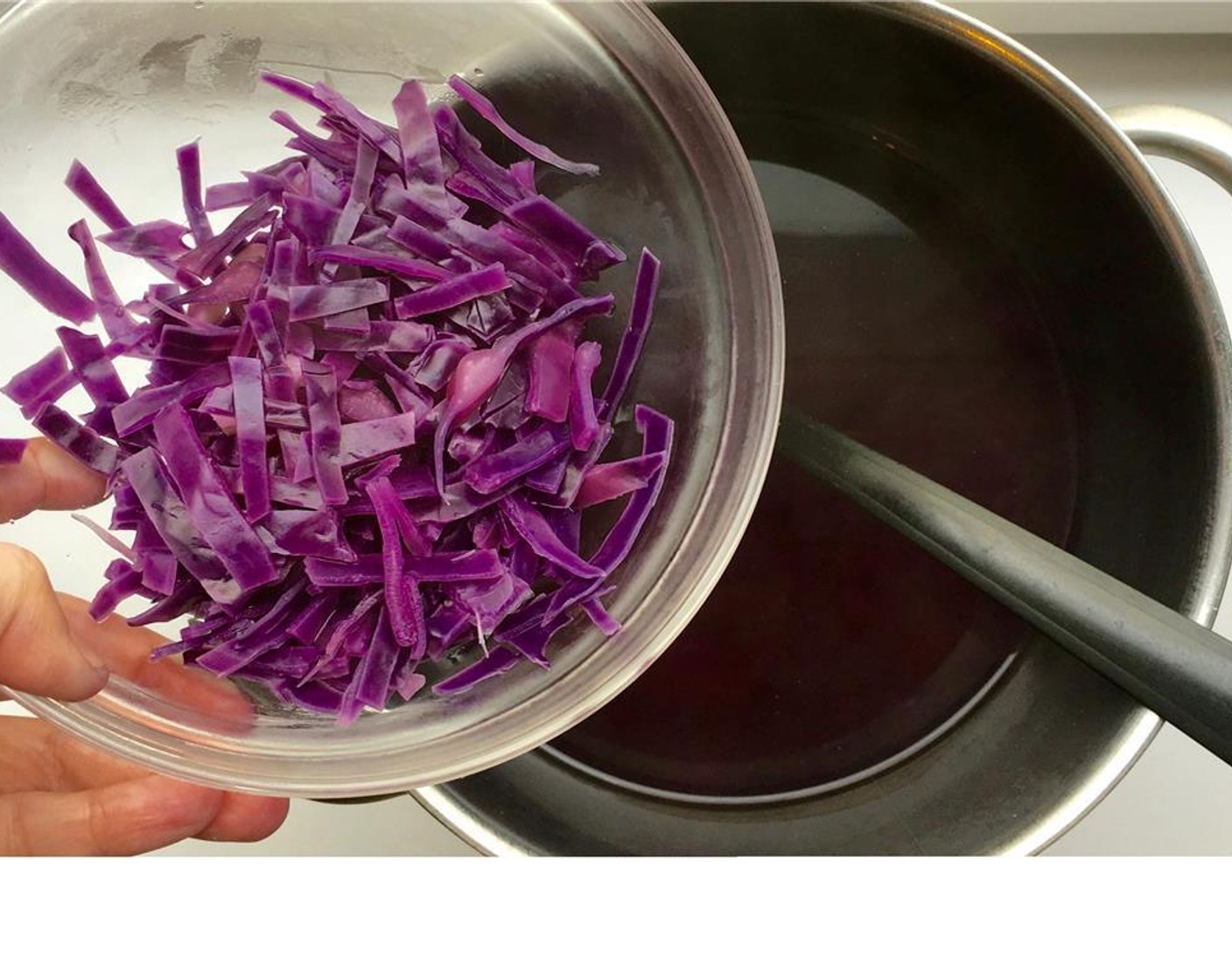 step 5 Check regularly to see how soft it is. Remove half of the red cabbage to a bowl when it is still a little crunchy.