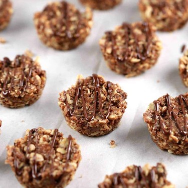 Grab & Go Dark Chocolate Granola Snack Cups Recipe | SideChef