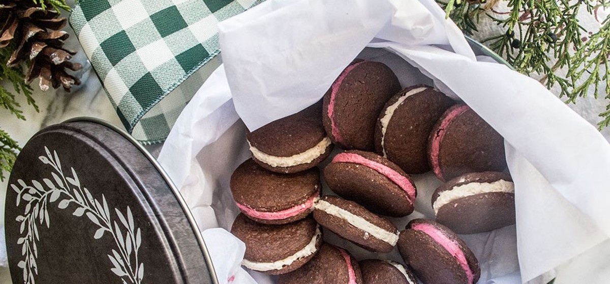 Paleo Peppermint Sandwich Cookies Recipe | SideChef