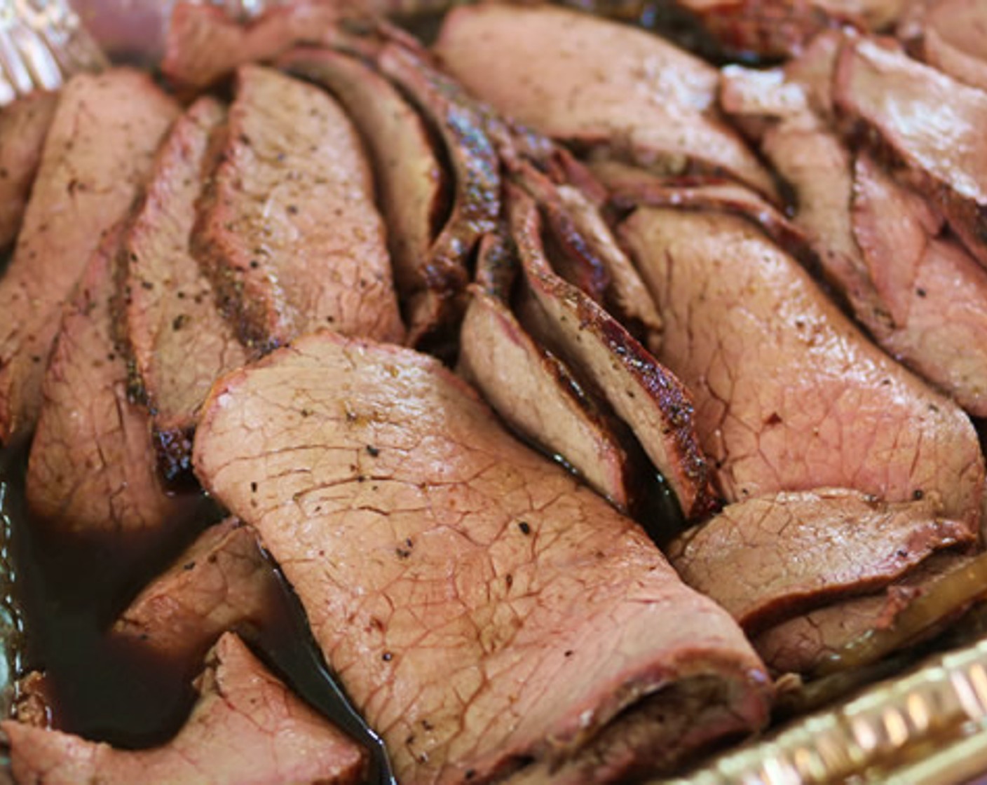 step 7 Rest the roast for 30 minutes before thinly slicing. Place the slices in the jus for serving.