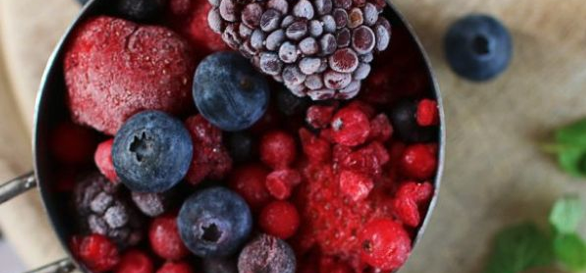 Mixed Berry Smoothie Recipe | SideChef