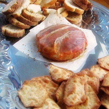 Baked Brie with Sage and Prosciutto Recipe | SideChef