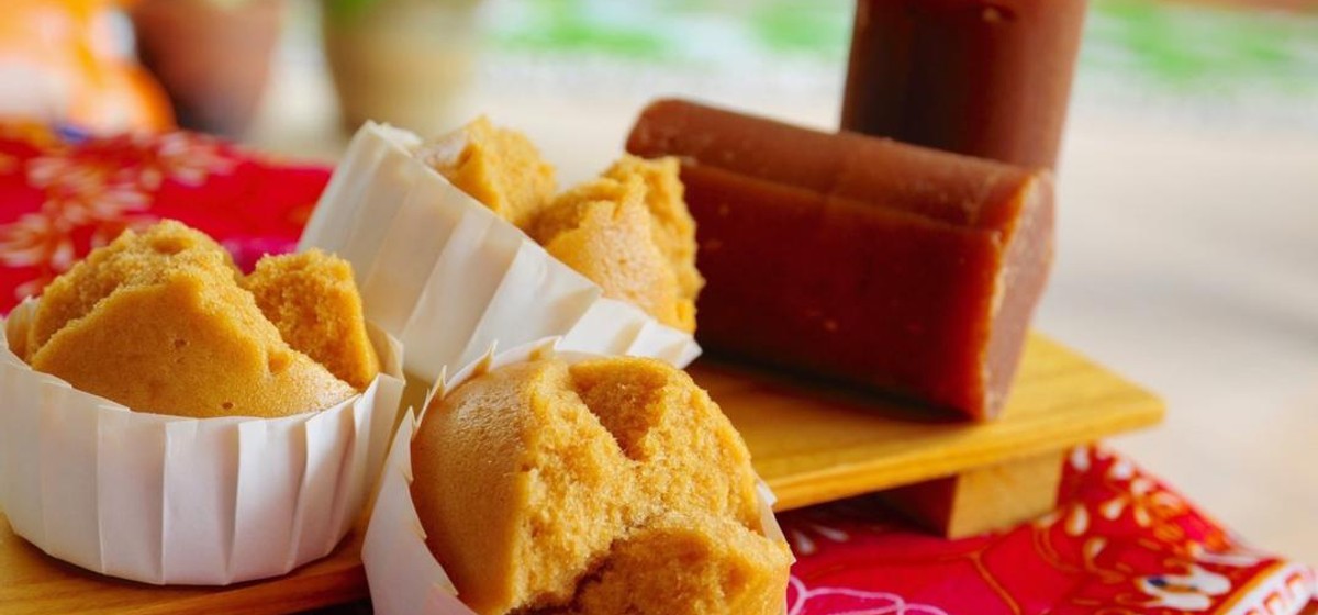 Palm Sugar Steamed Muffins (Gula Melaka Huat Kueh) Recipe | SideChef