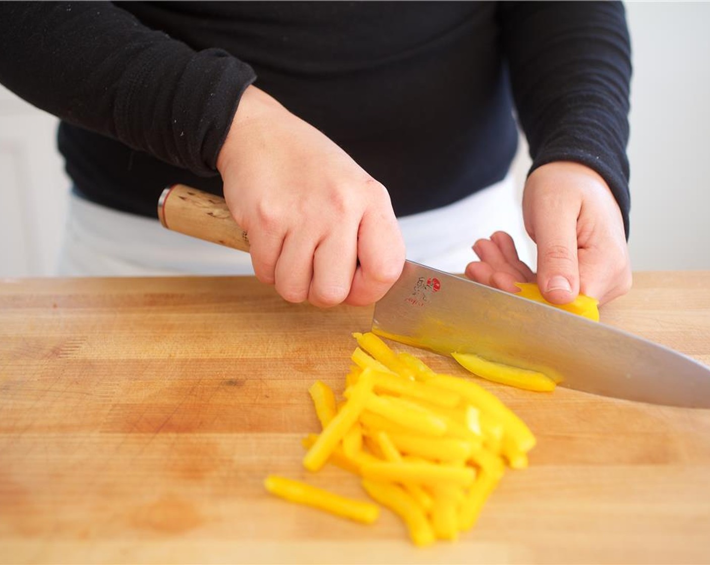 step 1 Using a spoon, peel the Fresh Ginger (1 1/3 Tbsp). Mince and place in a medium bowl. Mince Garlic (2 cloves) and add to bowl the the ginger, and set aside.