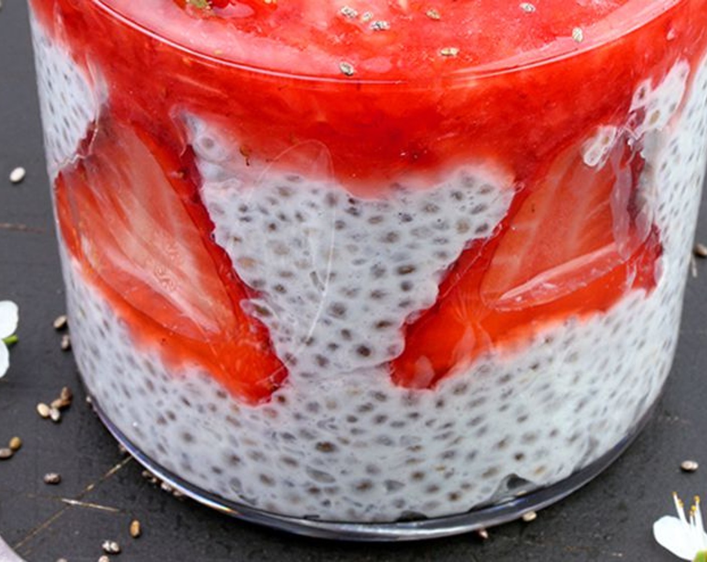 step 10 Put another layer of chia pudding and finally pour the strawberry and honey puree on top.